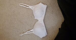 Maidenform Classic White Bra with Lace Detail 34B